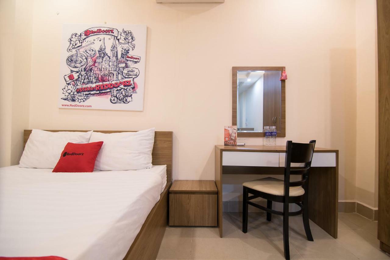 Reddoorz @ Hai Ba Trung Street Ho-Chi-Minh-Stadt Exterior foto